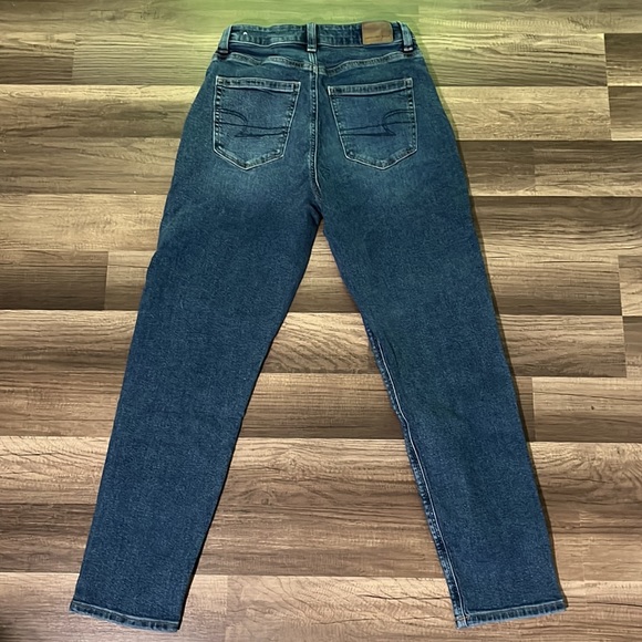 American Eagle Stretch Mom Jeans - Picture 4 of 4
